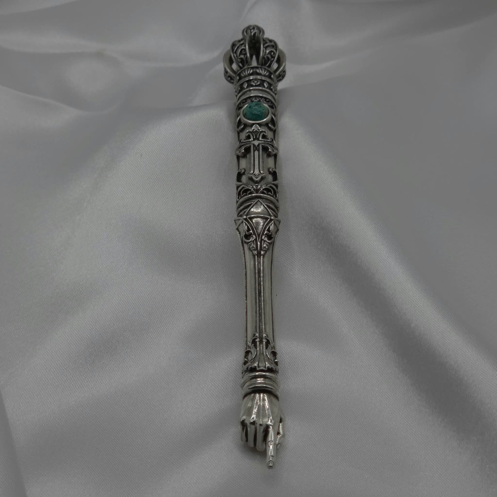 The Moriah Cross Works BR-BRSP-001 Bible Reading Pointer in antiqued silver, full length vertical view showing the filigree crown, King Solomon Stone cabochon, ornate shaft, and pointing hand